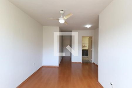 Sala de apartamento à venda com 2 quartos, 55m² em Cavalcanti, Rio de Janeiro