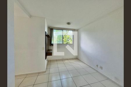 Sala de apartamento para alugar com 3 quartos, 50m² em Vargem Pequena, Rio de Janeiro