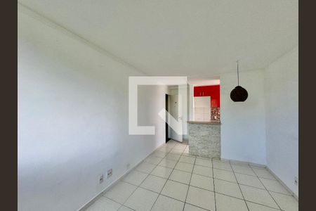 Sala de apartamento para alugar com 3 quartos, 50m² em Vargem Pequena, Rio de Janeiro