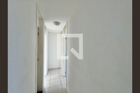 Corredor de apartamento para alugar com 3 quartos, 50m² em Vargem Pequena, Rio de Janeiro