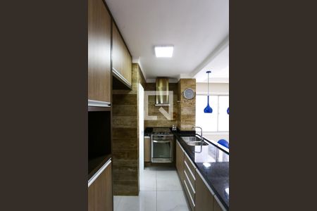 cozinha de apartamento para alugar com 3 quartos, 72m² em Vila Suzana, São Paulo