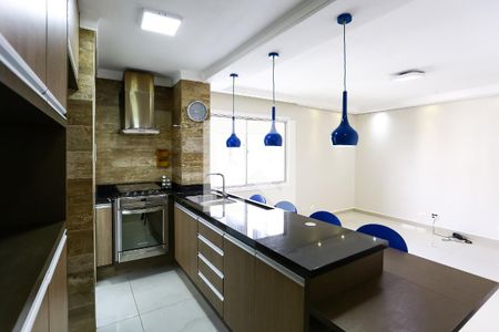 cozinha de apartamento para alugar com 3 quartos, 72m² em Vila Suzana, São Paulo