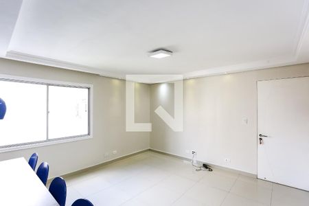 Sala  de apartamento para alugar com 3 quartos, 72m² em Vila Suzana, São Paulo