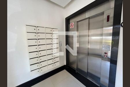 Apartamento à venda com 2 quartos, 48m² em Cabral, Contagem