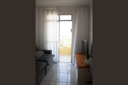 Sala de apartamento para alugar com 2 quartos, 55m² em Vila Urupês, Suzano