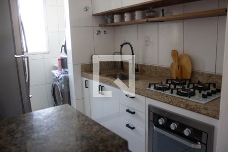 Cozinha de apartamento para alugar com 2 quartos, 55m² em Vila Urupês, Suzano