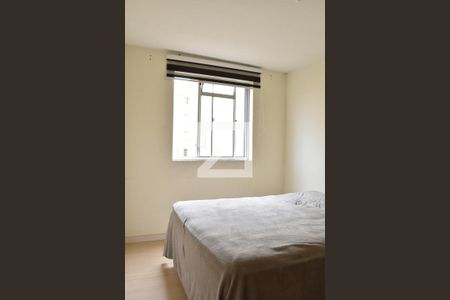 Quarto 2 de apartamento para alugar com 2 quartos, 46m² em Ganchinho, Curitiba