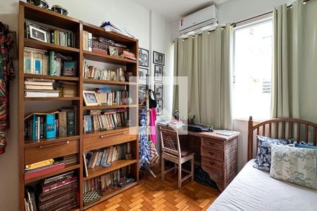 Quarto 01 de apartamento à venda com 2 quartos, 70m² em Copacabana, Rio de Janeiro