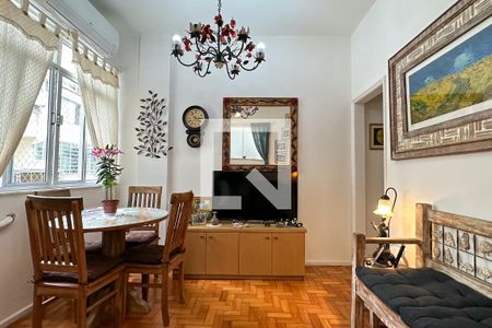 Sala de apartamento à venda com 2 quartos, 70m² em Copacabana, Rio de Janeiro