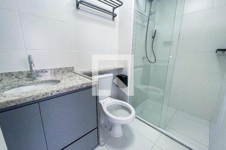 Banheiro de kitnet/studio para alugar com 1 quarto, 25m² em Pinheiros, São Paulo