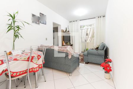 Sala de apartamento à venda com 2 quartos, 48m² em Vila Carmosina, São Paulo