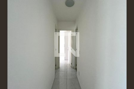 Corredor  de apartamento para alugar com 2 quartos, 75m² em Vila Guarani, São Paulo