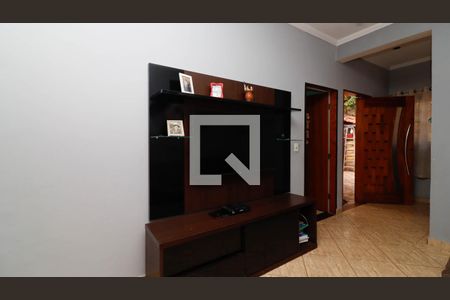 Sala de casa para alugar com 2 quartos, 93m² em Vila Paranagua, São Paulo