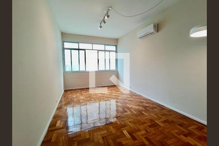 Sala de apartamento para alugar com 2 quartos, 65m² em Copacabana, Rio de Janeiro