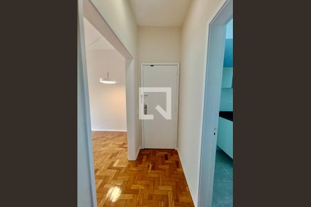 Sala de apartamento para alugar com 2 quartos, 65m² em Copacabana, Rio de Janeiro