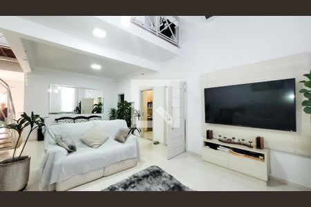 Casa à venda com 450m², 3 quartos e 6 vagasSala