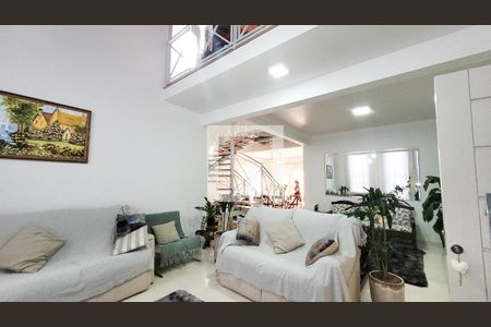 Sala de casa à venda com 3 quartos, 450m² em Cidade Universitária, Campinas