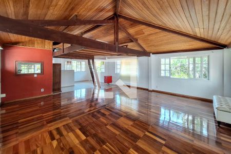 Sala de casa para alugar com 1 quarto, 80m² em Piratininga, Niterói