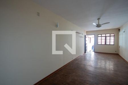 Casa para alugar com 3 quartos, 170m² em Vila Constança, São Paulo