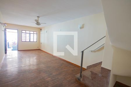 Casa para alugar com 3 quartos, 170m² em Vila Constança, São Paulo