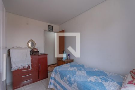 Quarto 1 de casa à venda com 3 quartos, 100m² em Serrano, Belo Horizonte