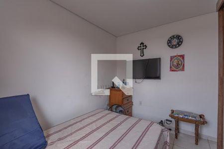 Quarto 2 de casa à venda com 3 quartos, 100m² em Serrano, Belo Horizonte