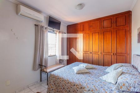 Casa à venda com 3 quartos, 220m² em Vila Nogueira, Campinas