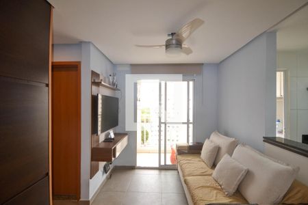 Sala de apartamento para alugar com 2 quartos, 52m² em Ouro Verde, Nova Iguaçu