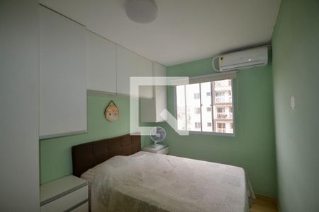 Quarto 1 de apartamento para alugar com 2 quartos, 52m² em Ouro Verde, Nova Iguaçu