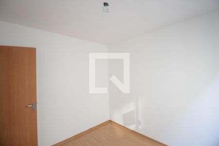 Quarto 2 de apartamento para alugar com 2 quartos, 44m² em Vila Lage, São Gonçalo