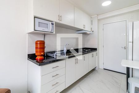 Cozinha de apartamento para alugar com 1 quarto, 24m² em Vila Butantã, São Paulo