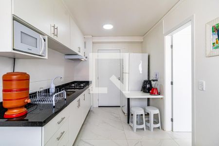 Cozinha de apartamento para alugar com 1 quarto, 24m² em Vila Butantã, São Paulo