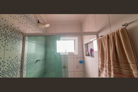 Casa à venda com 125m², 3 quartos e 4 vagas Casa à venda com 125m², 3 quartos e 4 vagasBanheiro da Suíte