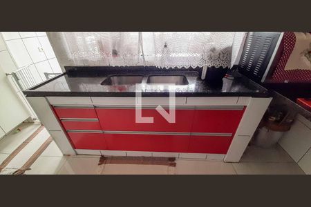 Casa à venda com 125m², 3 quartos e 4 vagas Casa à venda com 125m², 3 quartos e 4 vagasCozinha