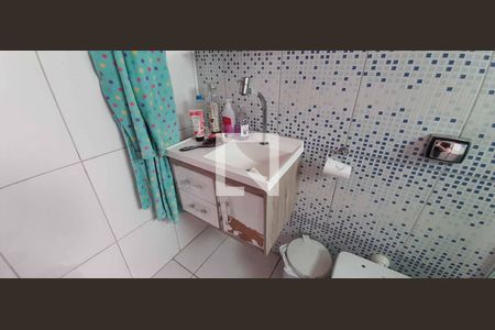 Casa à venda com 125m², 3 quartos e 4 vagas Casa à venda com 125m², 3 quartos e 4 vagasBanheiro da Suíte