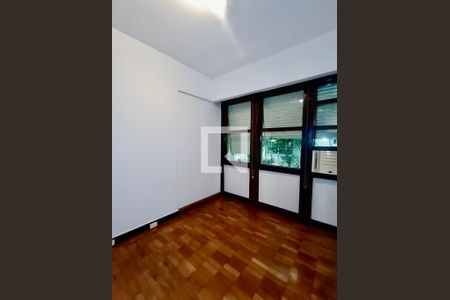 Quarto 1 de apartamento para alugar com 4 quartos, 140m² em Lagoa, Rio de Janeiro