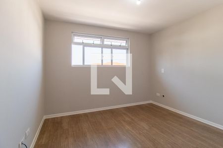 Quarto 2 de apartamento para alugar com 3 quartos, 56m² em Cidade Industrial, Curitiba