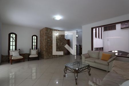 Sala de casa à venda com 4 quartos, 300m² em Vila Zelina, São Paulo