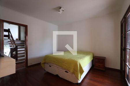 Suíte de casa à venda com 4 quartos, 300m² em Vila Zelina, São Paulo