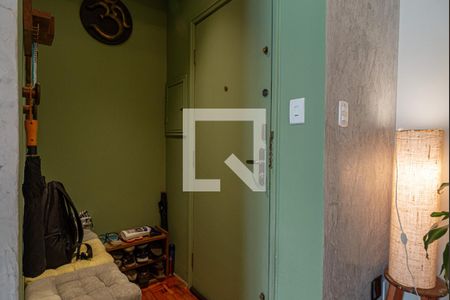 Sala - Corredor de entrada de apartamento para alugar com 2 quartos, 70m² em Bela Vista, São Paulo