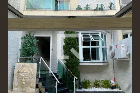 Casa à venda com 3 quartos, 250m² em Vila Bertioga, São Paulo