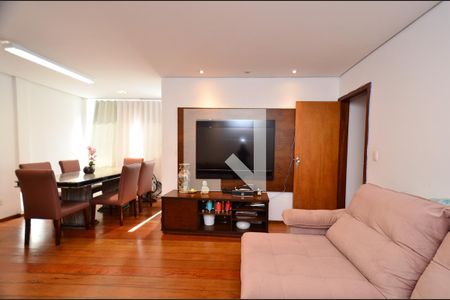 Sala 2 ambientes de apartamento para alugar com 3 quartos, 100m² em Colégio Batista, Belo Horizonte