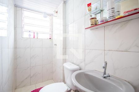 Banheiro de apartamento à venda com 2 quartos, 45m² em Mutinga, Osasco