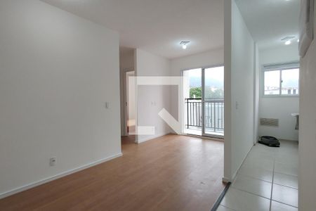 Sala de apartamento para alugar com 2 quartos, 47m² em Camorim, Rio de Janeiro