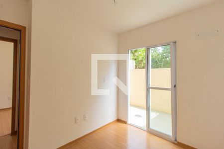 Quarto 2 de apartamento para alugar com 2 quartos, 54m² em Jansen, Gravataí