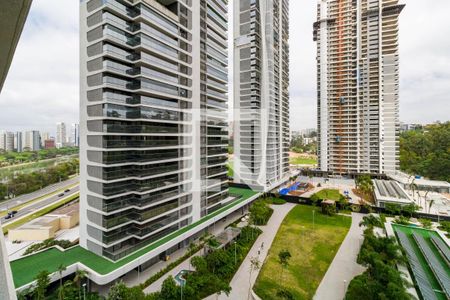 Apartamento para alugar com 4 quartos, 186m² em Jardim Fonte do Morumbi, São Paulo