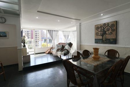 Sala de apartamento para alugar com 2 quartos, 162m² em Jardim Três Marias, Guarujá