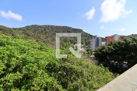 Apartamento para alugar com 162m², 2 quartos e 1 vaga Apartamento para alugar com 162m², 2 quartos e 1 vagaVista