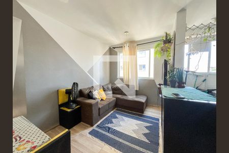 Sala de apartamento para alugar com 2 quartos, 40m² em Vila Zat, São Paulo