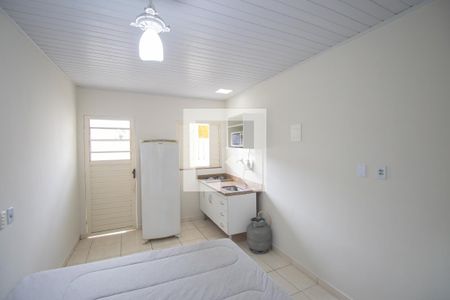 Quarto de kitnet/studio para alugar com 1 quarto, 18m² em Itaúna, São Gonçalo